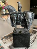 Bronzen beeld van ruiter te paard, van Eric Claus, Verzenden