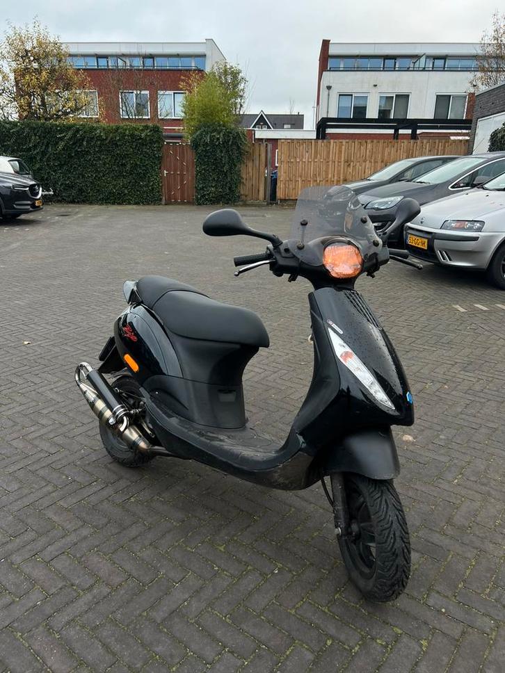 Piaggio zip 2000 2takt, Fietsen en Brommers, Scooters | Piaggio, Gebruikt, Zip, Maximaal 45 km/u, Tweetakt, Ophalen