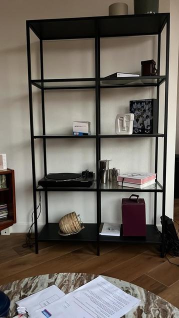 IKEA VITTSJÖ stelling kast beschikbaar voor biedingen
