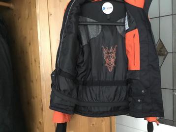 Ski jas beschikbaar voor biedingen