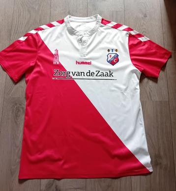 FC Utrecht officieel shirt 2015-2016  beschikbaar voor biedingen