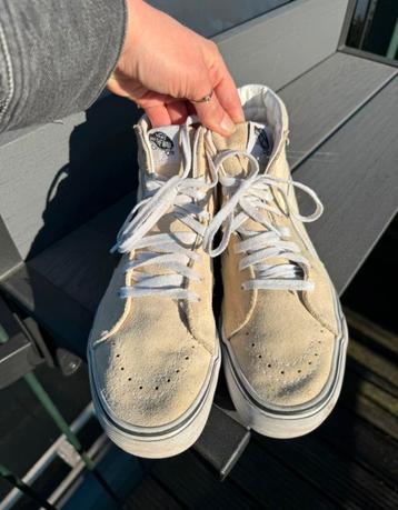 Vans  beschikbaar voor biedingen