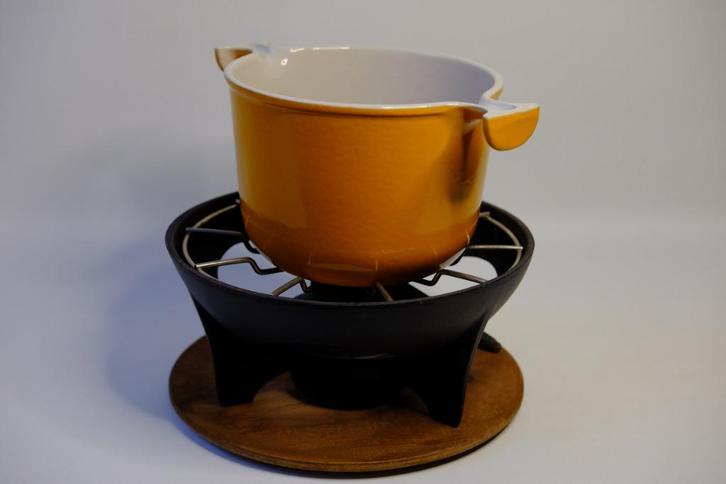 Le creuset fondue stel Enzo Mari, Huis en Inrichting, Keuken | Potten en Pannen, Koekenpan of Braadpan, Gietijzer, Inductieplaat