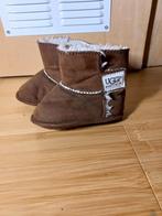 Ugg baby slofjes (maat 18 of 19 schatting staat er noet op), Slofjes, UGG, Jongetje of Meisje, Ophalen of Verzenden