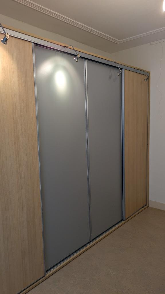 Grote kledingkast - gratis af te halen, Huis en Inrichting, Kasten | Kledingkasten, Gebruikt, 200 cm of meer, 200 cm of meer, 50 tot 75 cm