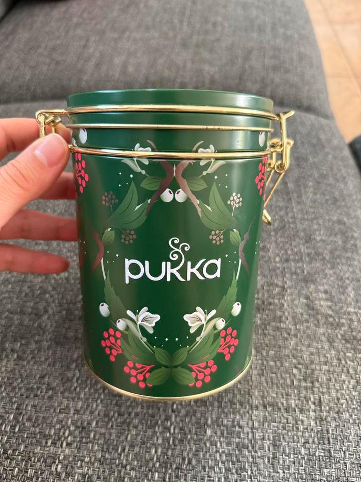 Pukka thee blik doos theebus | Kerst thema groen, Verzamelen, Blikken, Zo goed als nieuw, Thee, Ophalen of Verzenden