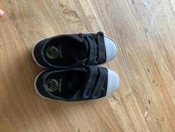 Gym schoenen maat 26 Victory beschikbaar voor biedingen