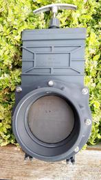 afsluiters 110 met RVS schuif, Ophalen, Pvc, Overige typen, Nieuw