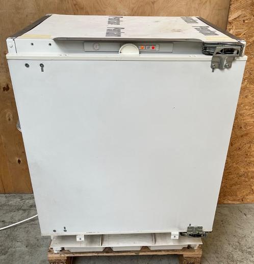 Vriezer inbouw/onderbouw Siemens GU12B05, Witgoed en Apparatuur, Vriezers en Diepvrieskisten, Gebruikt, Inbouw, Vrieskast, Minder dan 85 cm