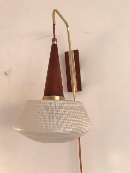 Vintage Louis Kalff Philips muurlamp Massive België jaren’50, Huis en Inrichting, Lampen | Wandlampen, Zo goed als nieuw, Glas