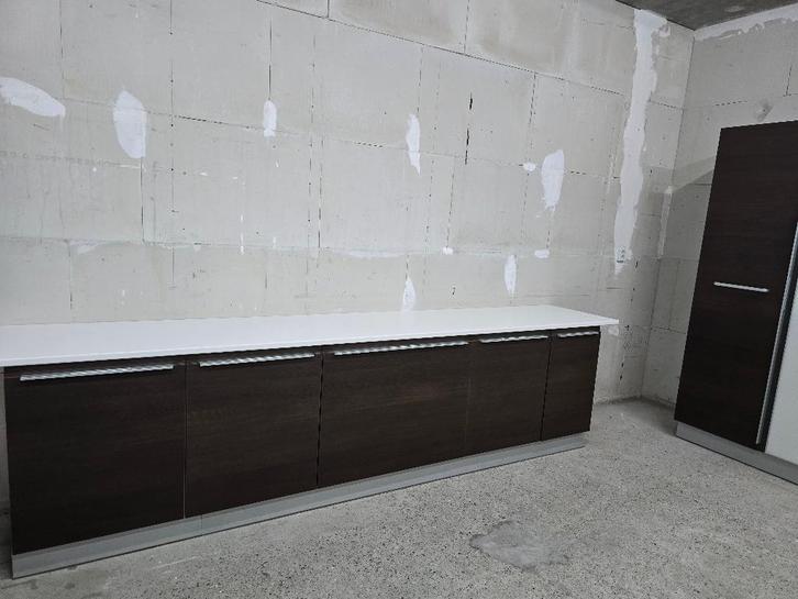 Te koop Complete  keuken met bij behorende wandkasten, Huis en Inrichting, Keuken | Complete keukens, Gebruikt, Overige kleuren