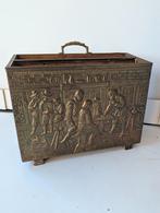 Vintage Krantenbak met Reliëf, Antiek en Kunst, Ophalen of Verzenden