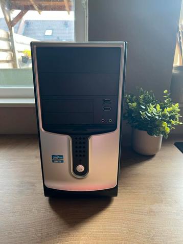 Intel Core i3 Desktop - 8GB RAM, 256GB SSD beschikbaar voor biedingen