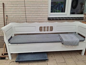 Houten Klapbank met Opbergruimte & Op maat gemaakt Kussen beschikbaar voor biedingen