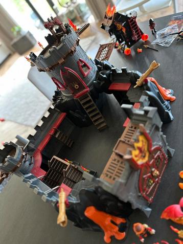 Playmobil Novelmore Burnham Raiders: kasteel en stormram beschikbaar voor biedingen