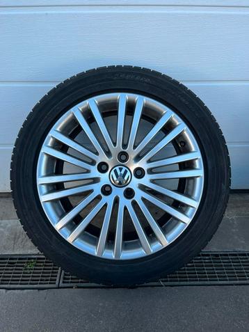Sportieve 17 inch Volkswagen velgen voor o.a. R32 235/45R 17 beschikbaar voor biedingen