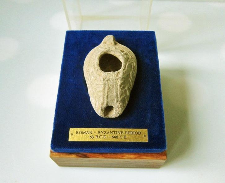 Romeins-Byzantijns olielampje van A. Klein Ltd Jerusalem, Antiek en Kunst, Antiek | Overige Antiek, Ophalen of Verzenden