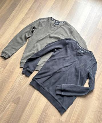 2 Cars sweaters maat 12 (152) beschikbaar voor biedingen