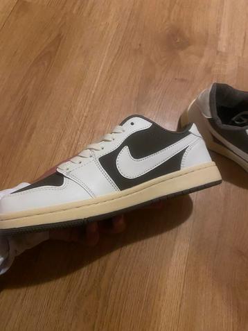 Jordan Travis Scott Sneakers beschikbaar voor biedingen