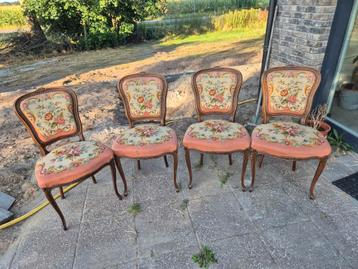 Mooie brocante stoelen 4 stuks beschikbaar voor biedingen