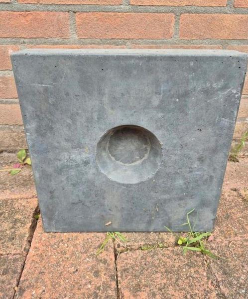 Nieuwe Betonnen Knikkertegel - Tuindecoratie, Tuin en Terras, Tuinbeelden, Nieuw, Overige typen, Beton, Ophalen