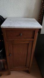 Ouderwets houten nachtkastje met marmeren blad, Antiek en Kunst, Antiek | Meubels | Kasten, Ophalen