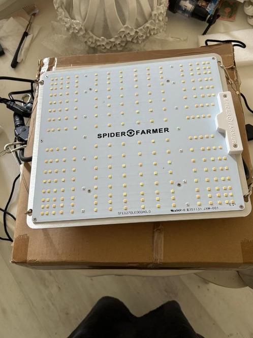Spider Farmer SF1000 LED Grow Light - Nieuw In Doos, Tuin en Terras, Kweekspullen, Nieuw, Kweeklamp, Ophalen
