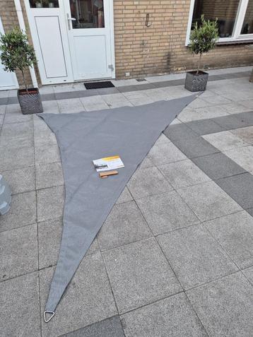 Schaduwdoek Sunfighters 3,00 x 3,00 x 4,20m met 90gradenhoek beschikbaar voor biedingen
