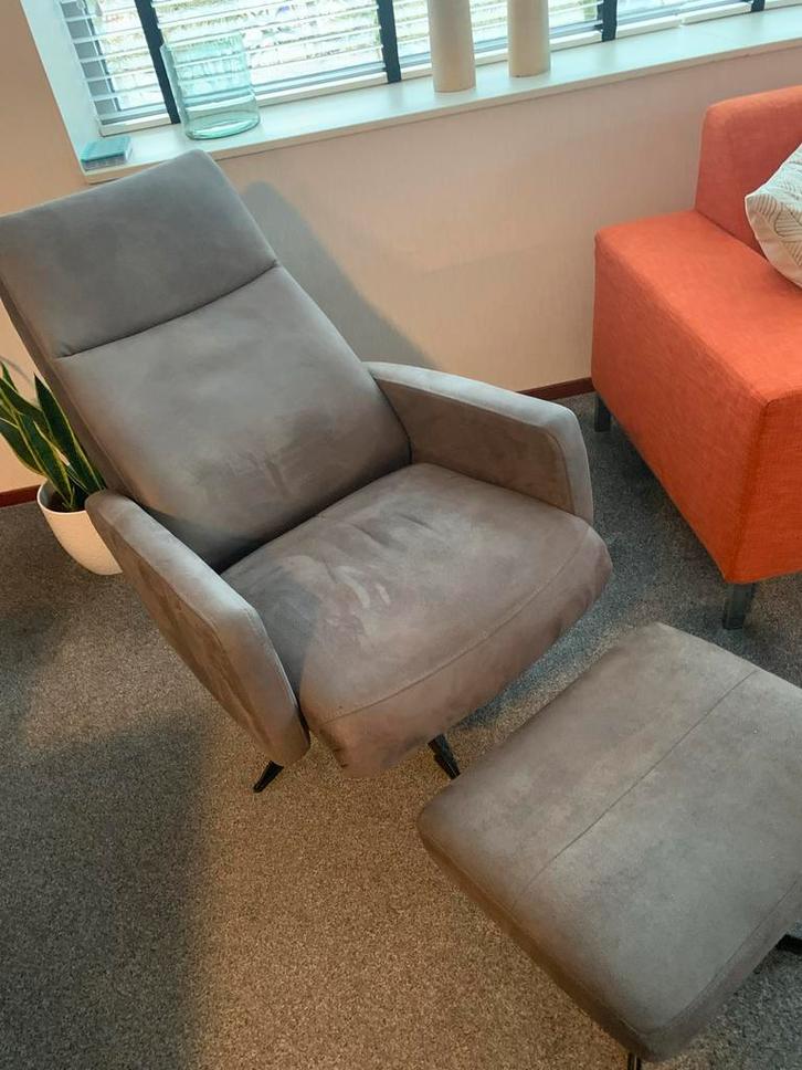 Relaxstoel met voetenbankje van Profijt Meubelen, Huis en Inrichting, Fauteuils, Zo goed als nieuw, Stof, 75 tot 100 cm, Ophalen of Verzenden
