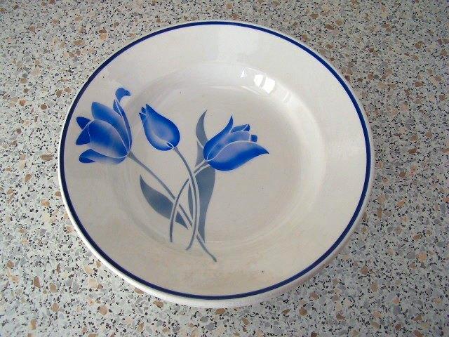 Set van 4 diepe borden met blauwe tulpen van MDLH, Antiek en Kunst, Curiosa en Brocante, Ophalen of Verzenden