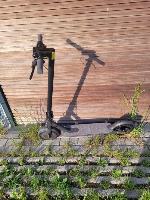 Xiaomi Mi Electric Scooter Essential – Werkt perfect, Fietsen en Brommers, Steps, Zo goed als nieuw, Elektrische step (E-scooter)