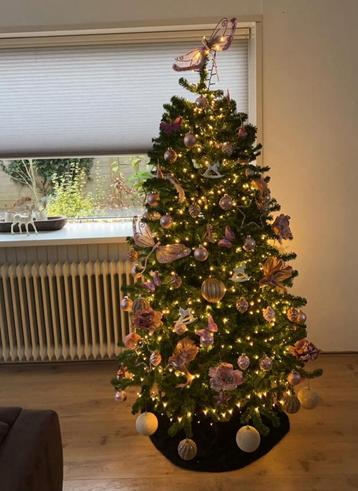 Te koop! Kunstkerstboom incl ballen en deco. beschikbaar voor biedingen