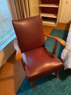 Vintage leunstoelen (een met leer, ander met stof bekleed), Huis en Inrichting, Fauteuils, Minder dan 50 cm, Gebruikt, 75 tot 100 cm