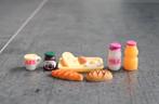 Koffie melk sap jam kaas ei brood miniatuur nieuw 1:12 Roze1, Ophalen of Verzenden, Nieuw, Decoratie