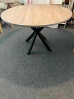 Ronde eettafel met zwarte stalen poten, Ophalen, Gebruikt, Rond, Modern