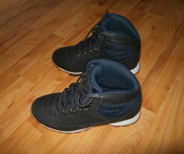 Fijne Soerel Wandelschoenen mt 37 Human Nature halfhoog navy beschikbaar voor biedingen