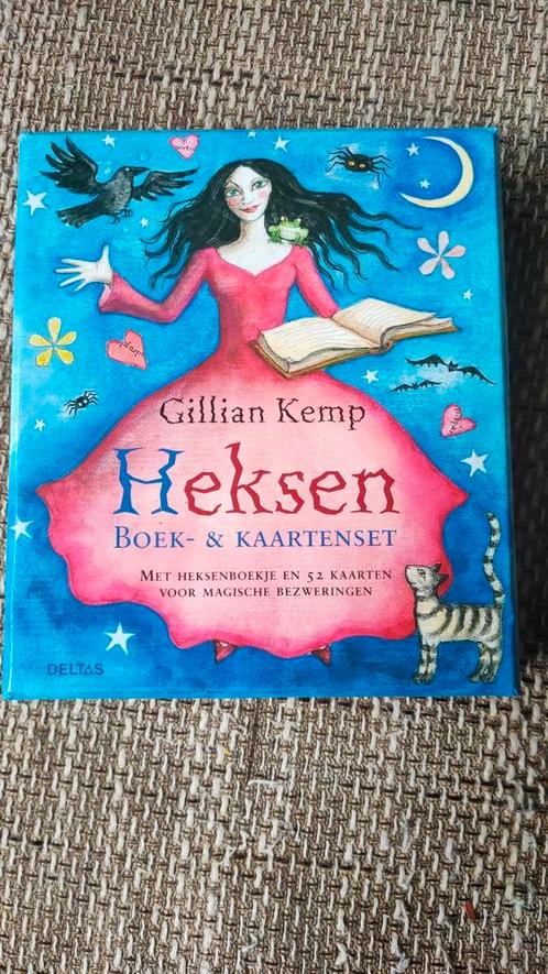 Gillian Kemp - Heksen boek & kaartenset, Boeken, Esoterie en Spiritualiteit, Zo goed als nieuw, Overige typen, Tarot of Kaarten leggen