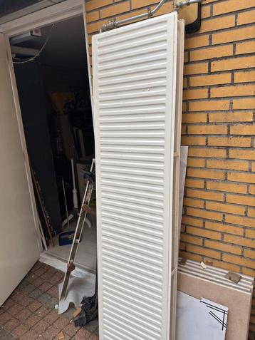 Weinig gebruikt radiator beschikbaar voor biedingen