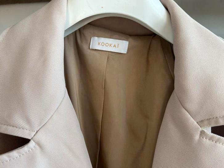 Kookai trench coat  Beige - Maat M/36, Kleding | Dames, Jasjes, Kostuums en Pakken, Zo goed als nieuw, Jasje, Maat 38/40 (M), Beige