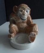 LEUKE ASBAK IN DE VORM VAN AAPJE PORSELEIN JAREN 50, Verzenden, Zo goed als nieuw, Asbak