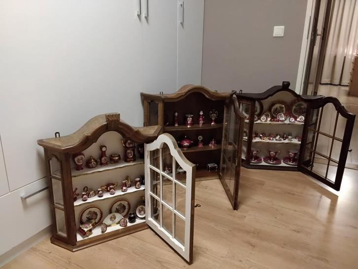 3 x nette vitrine kastjes met Franse limoges porselein, Huis en Inrichting, Kasten | Overige, Zo goed als nieuw, Ophalen