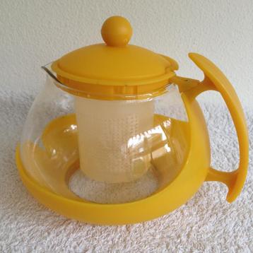 Schattig vintage Geel Glazen/Plastic Theepotje jaren 70. beschikbaar voor biedingen