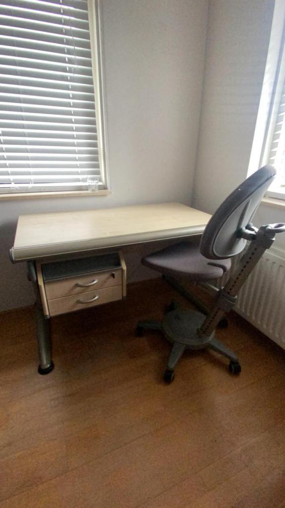 Bureau Moll - compleet set met stoel en lamp, Huis en Inrichting, Bureaus, Zo goed als nieuw, Ophalen