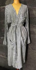 badjas van Pierre Cardin design Paris gestreepte, Kleding | Dames, Overige typen, Overige kleuren, Ophalen of Verzenden, Zo goed als nieuw