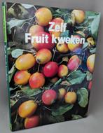 Boek Zelf fruit kweken, Boeken, Wonen en Tuinieren, Gelezen, Ophalen of Verzenden, Moestuin