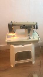 Naaimachine Privileg Vol Zick,Zack model 270, Hobby en Vrije tijd, Naaimachines en Toebehoren, Ophalen of Verzenden, Zo goed als nieuw