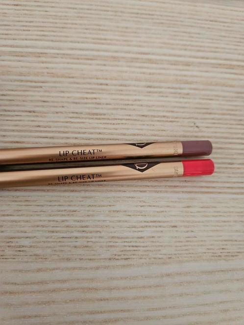 Charlotte Tilbury lipliners 2 stuks, Sieraden, Tassen en Uiterlijk, Uiterlijk | Cosmetica en Make-up, Nieuw, Lippen, Ophalen of Verzenden