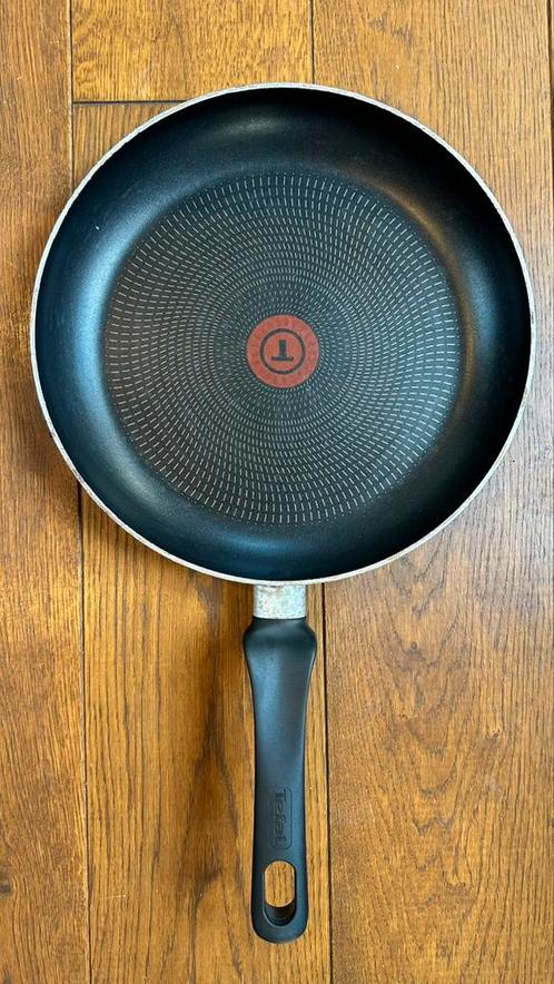 Set van 3 Tefal anti-aanbak koekenpannen dia 20, 25 en 28 cm, Huis en Inrichting, Keuken | Potten en Pannen, Gebruikt, Koekenpan of Braadpan