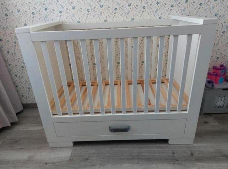 Kidsmill ledikant Brent wit met onderlade 60x120, Kinderen en Baby's, Babywiegjes en Ledikanten, Zo goed als nieuw, Ledikant, Ophalen