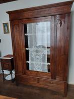 Oude eiken vitrinekast, Antiek en Kunst, Antiek | Meubels | Kasten, Ophalen of Verzenden